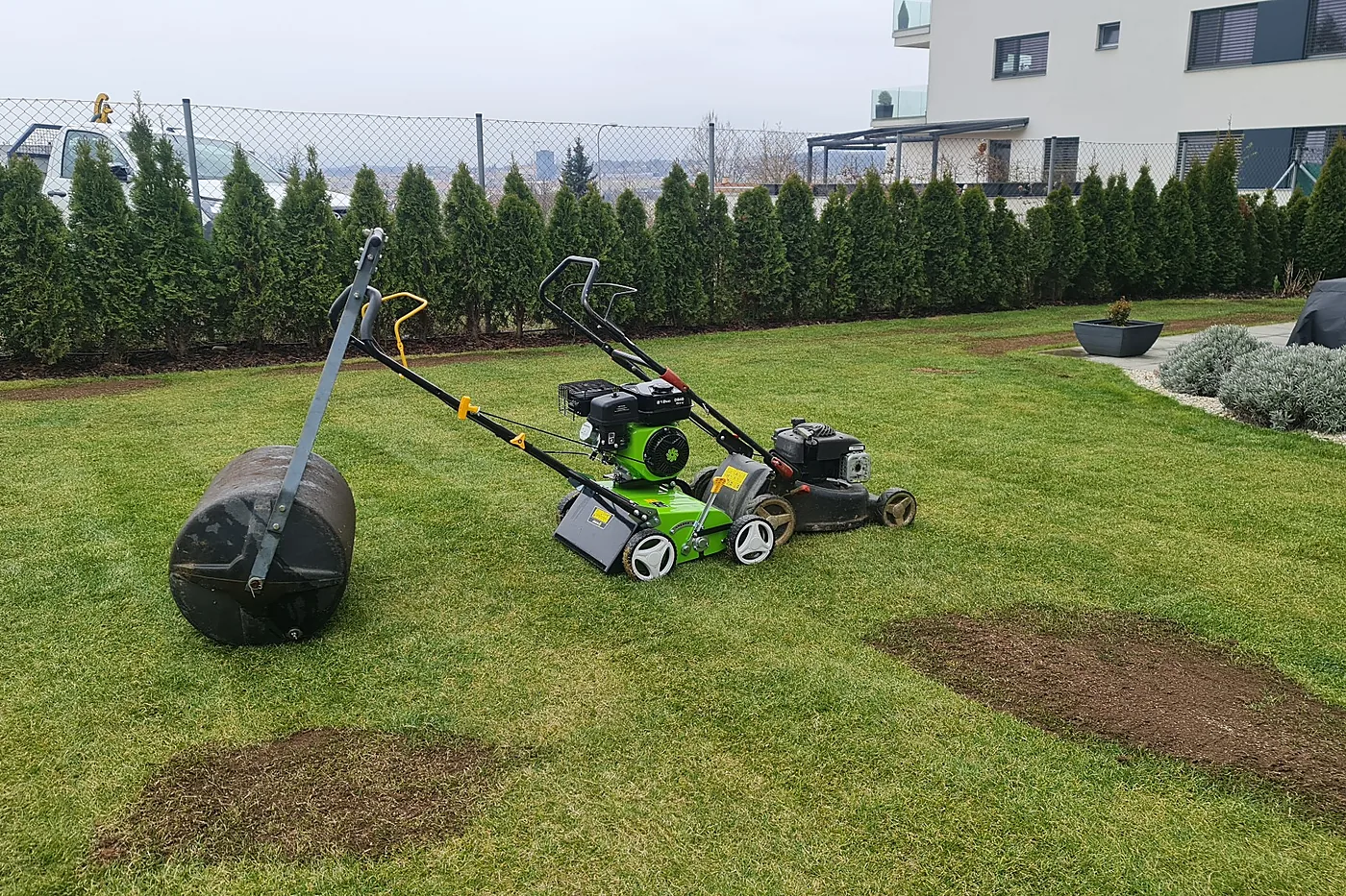 Jarní péče o trávník a zahradu