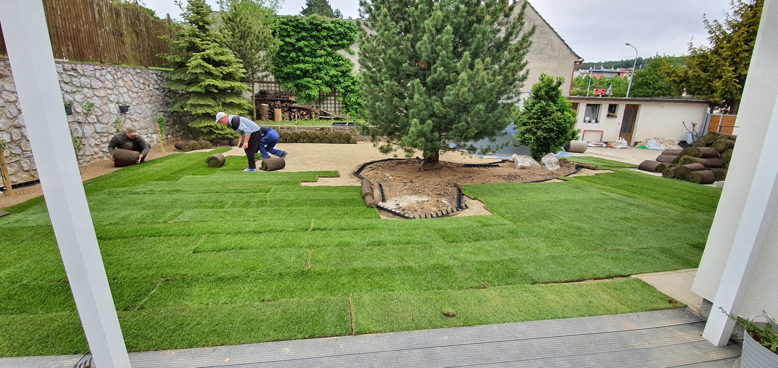 Pokládka travního koberce – Brno