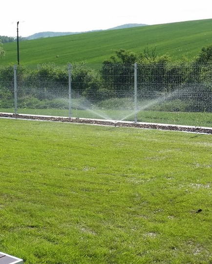 Závlahový systém – postřikovače a rozvody